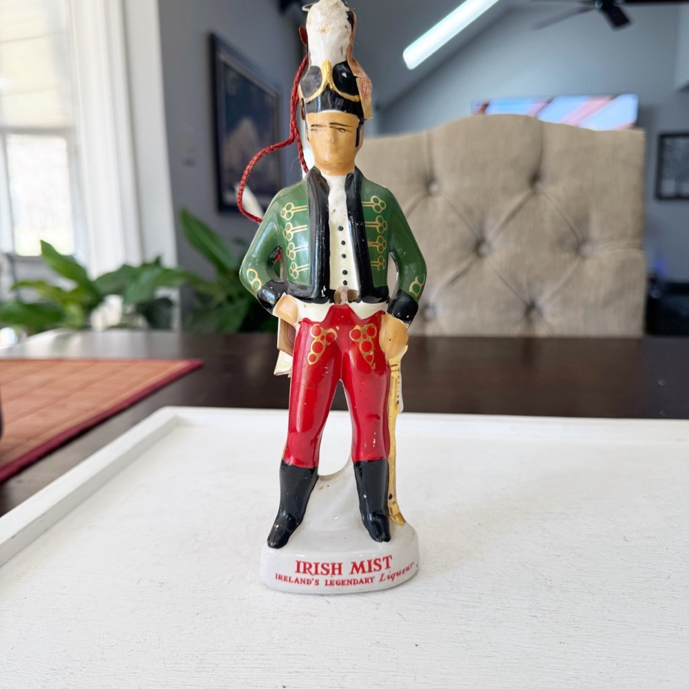1967 Irish Mist 1750 Irish Soldier Irish Brigade Austrian Army Decanter Empty